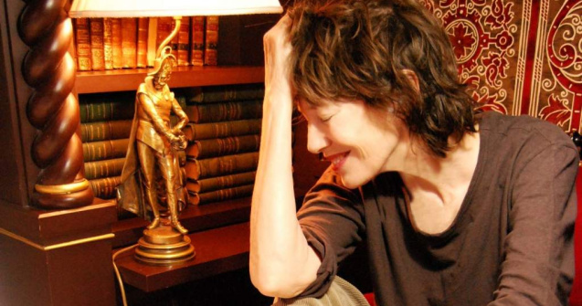 Jane Birkin, inspriratie pentru noua colectie a Claudiei Schiffer