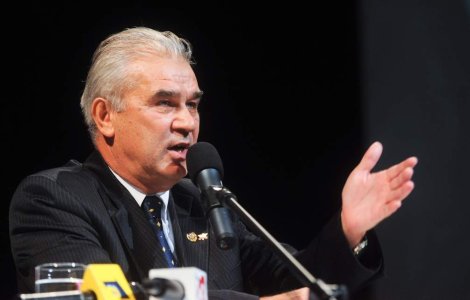 Becali: Iordanescu va fi din iarna manager sportiv la Steaua