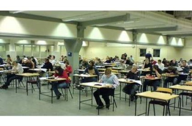 Ministerul Educatiei vrea o baza de date cu subiectele la examene