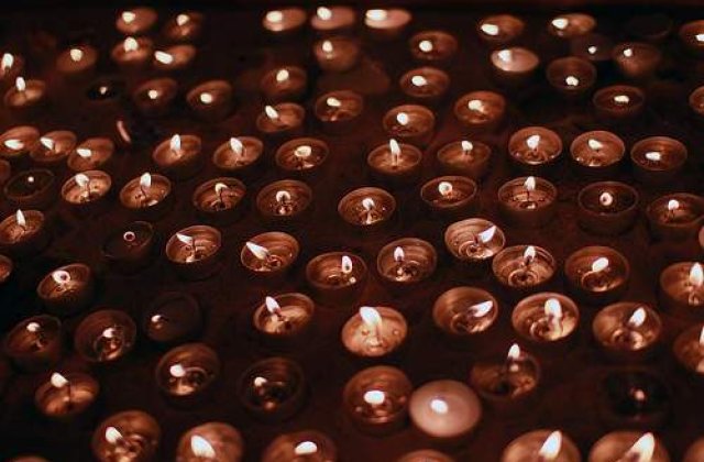 Iasi: Zeci de mii de pelerini, asteptati la moastele Sfintei Cuvioase Parascheva