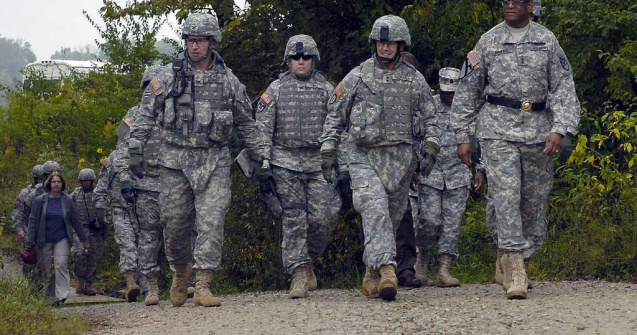 Basescu: Romania isi mentine participarea la KFOR