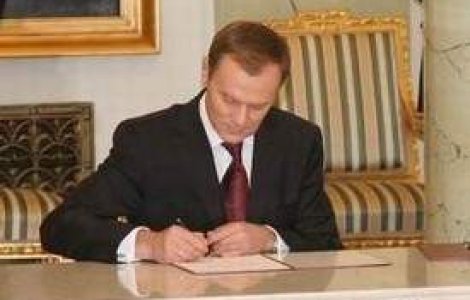 Rezultate partiale in Polonia: Partidul lui Donald Tusk, invingatorul alegerilor