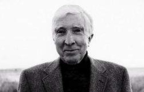 A murit scriitorul John Updike