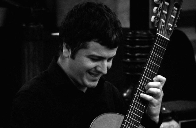 Teatrul Masca, un nou concept de biblioteca si muzica live