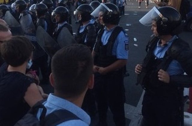 CJI solicita Jandarmeriei si MAI sa sanctioneze abuzurile jandarmilor care au atacat jurnalisti la proteste