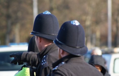 Mai multi raniti, dupa ce o masina a lovit bariera de securitate din fata parlamentului britanic/ VIDEO