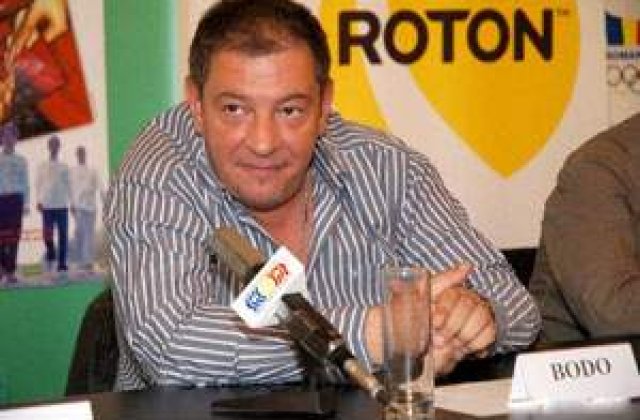 Bodo isi face cununia la Bamboo