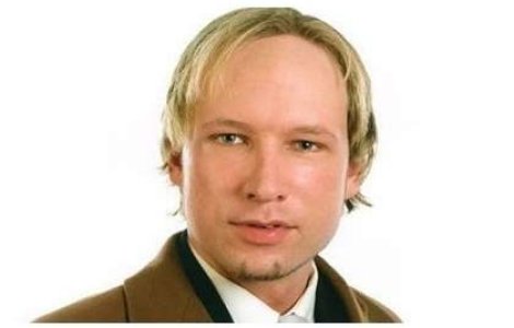 Anders Behring Breivik va fi scos din izolarea totala in detentie
