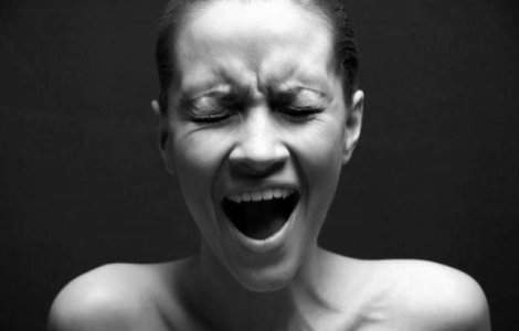 Romanii au cele mai mari contributii sociale