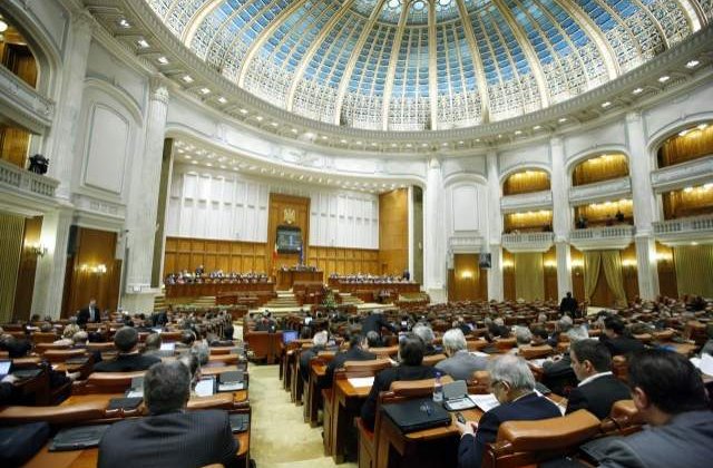 UDMR vrea reducerea numarului de senatori