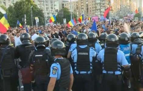 Coordonatorul jandarmilor la protestul de vineri: Am descoperit o masina cu cocktailuri Molotov