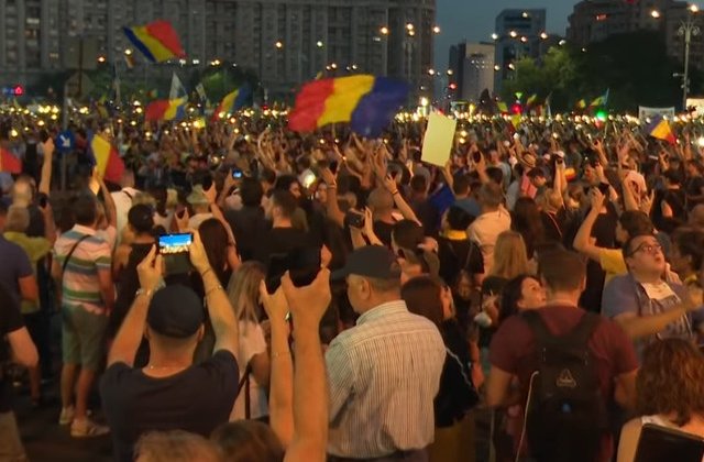 Protest de "comemorare" a "represiunii impotriva manifestantilor", anuntat pentru vineri in Piata Victoriei