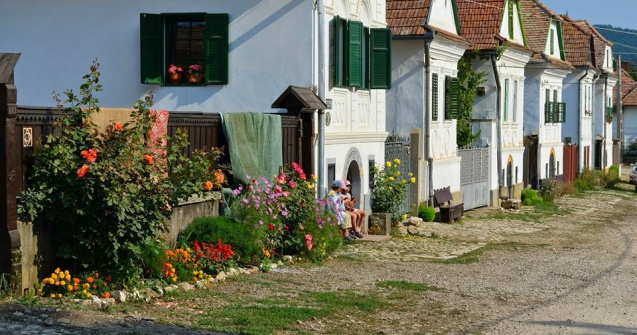  Top  Sase locuri deosebite din Romania pe care sa le vizitezi vara asta