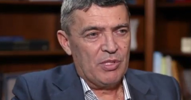 Petrache lui Valcov: Cei care pun in fruntea Guvernului un om de paie cum se numesc!?