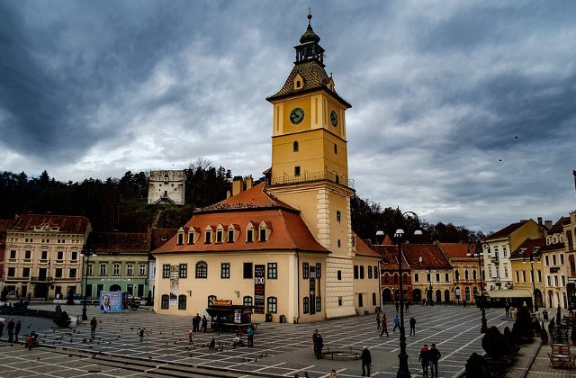 Brasov, Iasi si Roman - finaliste in programul Capitala Tineretului din Romania