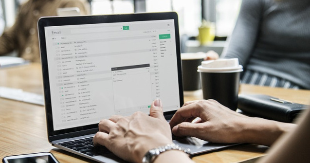 Studiu: Munca desfasurata in spatii deschise, mai sanatoasa decat cea la birouri-cub sau in incaperi individuale