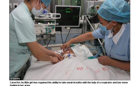  Video socant  Lovita de masina, o fetita a fost ignorata de 18 persoane