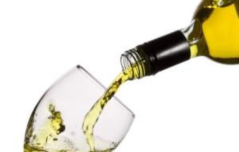 Bulgarii au interzis la alcool in ziua alegerilor