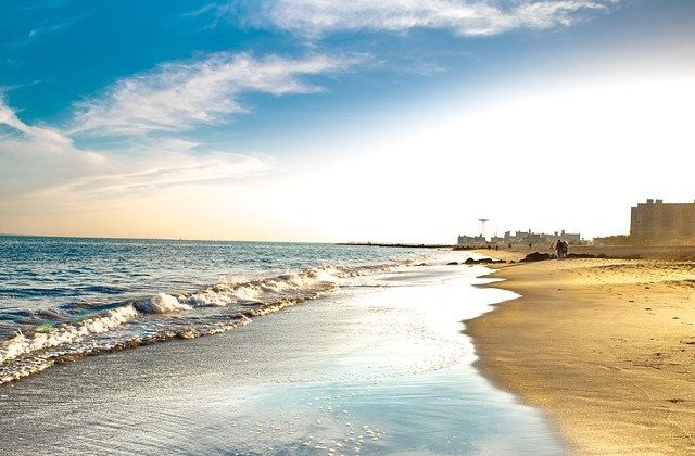 O fata de 12 ani s-a inecat in mare la Mangalia