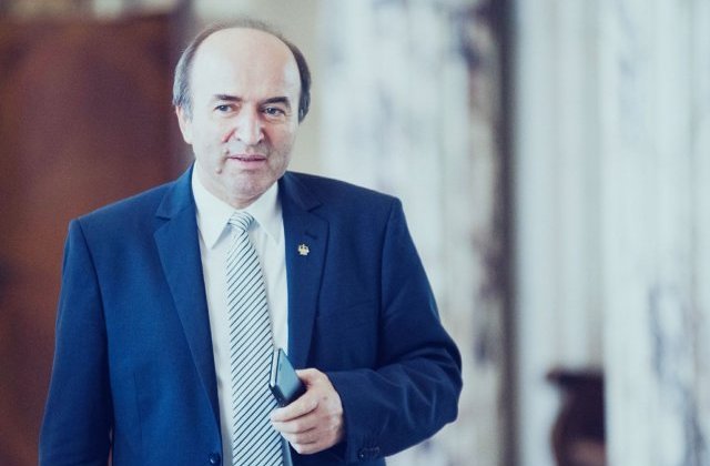 Tudorel Toader: Sase procurori si-au depus candidatura pentru a ocupa functia de procuror-sef al DNA