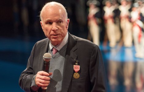 SUA: Senatorul republican John McCain a murit la varsta de 81 de ani