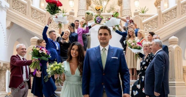 Primele imagini de la cununia fiului lui Liviu Dragnea