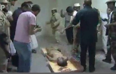  Video socant  "Nu dati banii pe prostii, faceti poze la copii"... cu Gaddafi