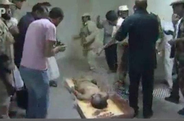 [VIDEO SOCANT] "Nu dati banii pe prostii, faceti poze la copii"... cu Gaddafi