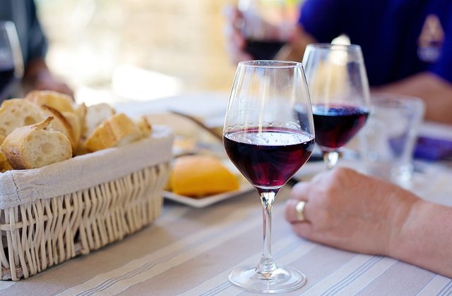 7 interdictii pe care sa NU le incalci de Taierea Capului Sf. Ioan Botezatorul. De ce sa nu bei vin rosu