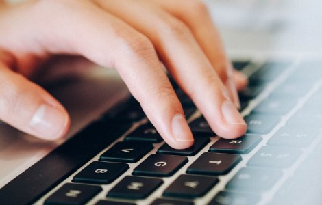 4 din 10 dintre romani utilizatori de internet apeleaza la servicii de Internet Banking cel putin o data pe saptamana