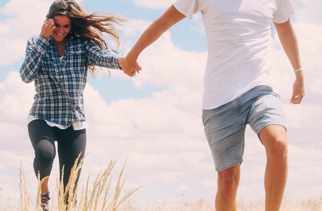 7 lucruri pe care mersul le spune despre personalitatea ta