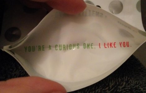  Top  10+ mesaje "ascunse" pe care nu te-ai astepta sa le gasesti pe etichetele anumitor produse