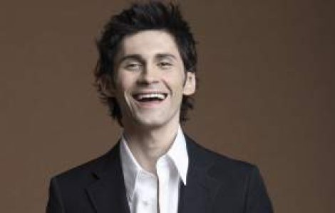 Dan Balan o insoteste pe Rihanna la Premiile Grammy