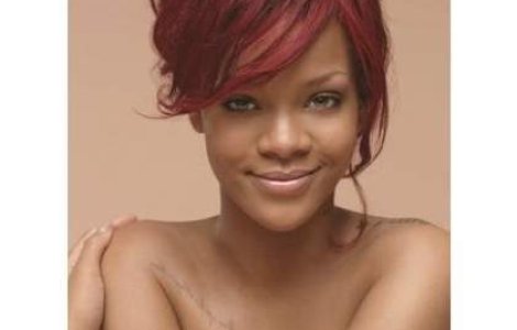 Rihanna a cheltuit 1.500 euro intr-un sex shop