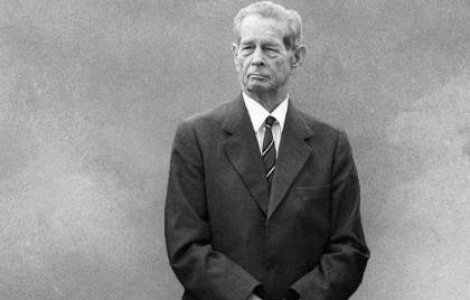 Regele Mihai a sosit la Parlament