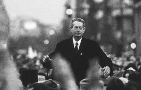  Top  Reactii la discursul Regelui Mihai