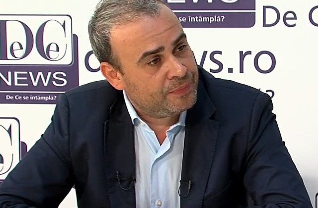 Darius Valcov, despre Iohannis: Ce vocal a devenit "lenesul" de cand i-a fost taiat bugetul pentru al doilea bucatar din alaiul prezidential