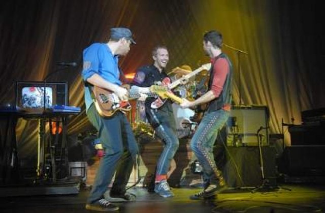 Coldplay si-a inregistrat noul album sub hipnoza