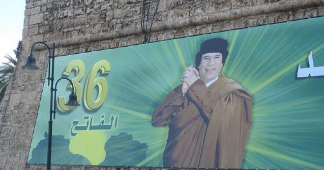  Video  Primele imagini cu inmormantarea lui Gaddafi