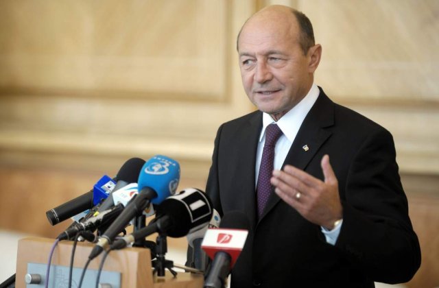Traian Basescu: Criza nu s-a rezolvat. Am depasit doar un moment critic!