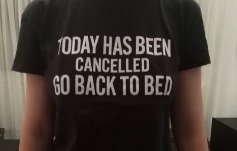  Top  8 mesaje inspirate de pe tricouri care si-au atins scopul de a inveseli nu doar purtatorul