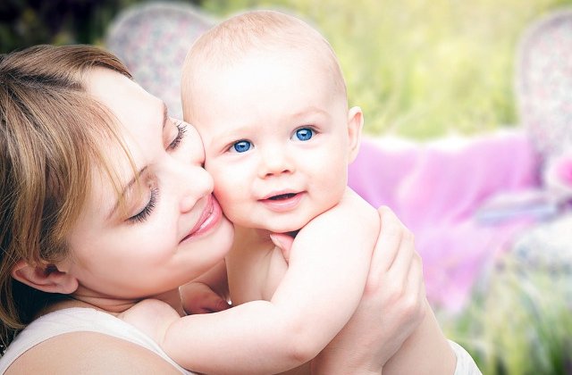 Record: In Franta, 60% dintre copii s-au nascut anul trecut in afara casatoriei