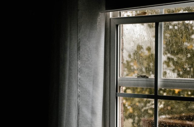 Informare meteo de instabilitate atmosferica in mare parte a tarii, pana joi dimineata