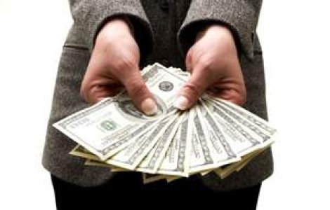 Criza financiara impune masuri comuniste ale look-ului