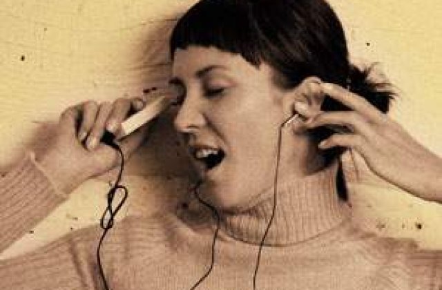 iPod-ul incrustat cu diamante sare in ajutorul copiilor cu HIV