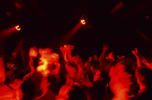 Italia: Un club de noapte interzice accesul romanilor