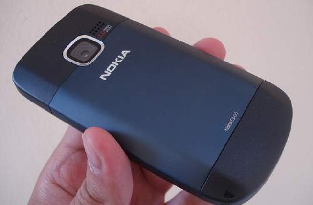 Negocieri cu Nokia pentru acordarea salariilor compensatorii