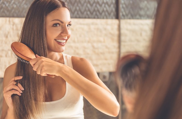 9 greseli pe care sa NU le mai faci cand iti aranjezi parul acasa