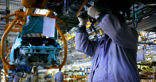 Studiu: Accelerarea adoptarii masinilor electrice in Europa va afecta numarul locurilor de munca, inclusiv in Romania