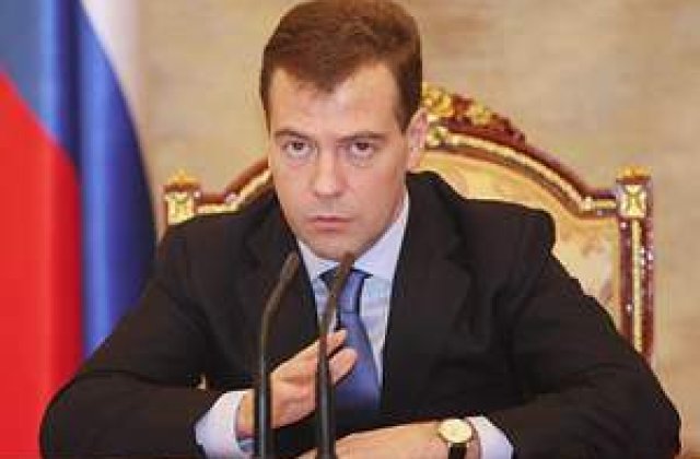 Dmitri Medvedev monitorizeaza vacantele oficialilor rusi in strainatate